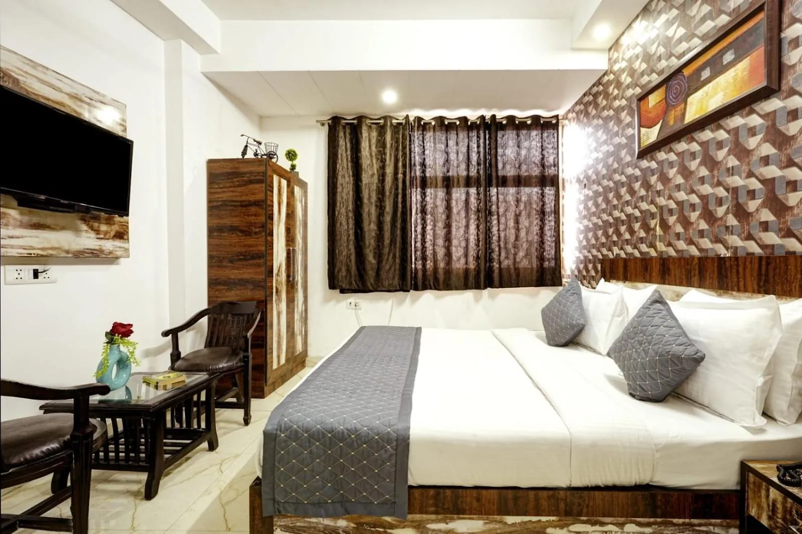 Hotel Aerotech Near Delhi Airport New Delhi