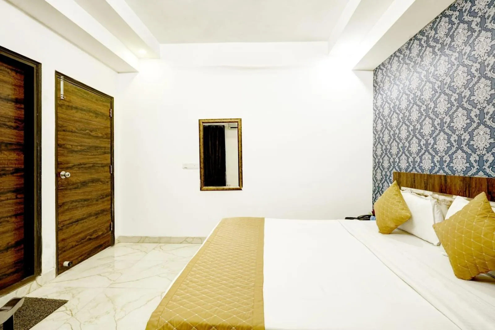 Hotel Aerotech Near Delhi Airport New Delhi