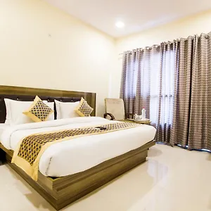 Hotel Kelvish Hotel With Airport Pickup, New Delhi